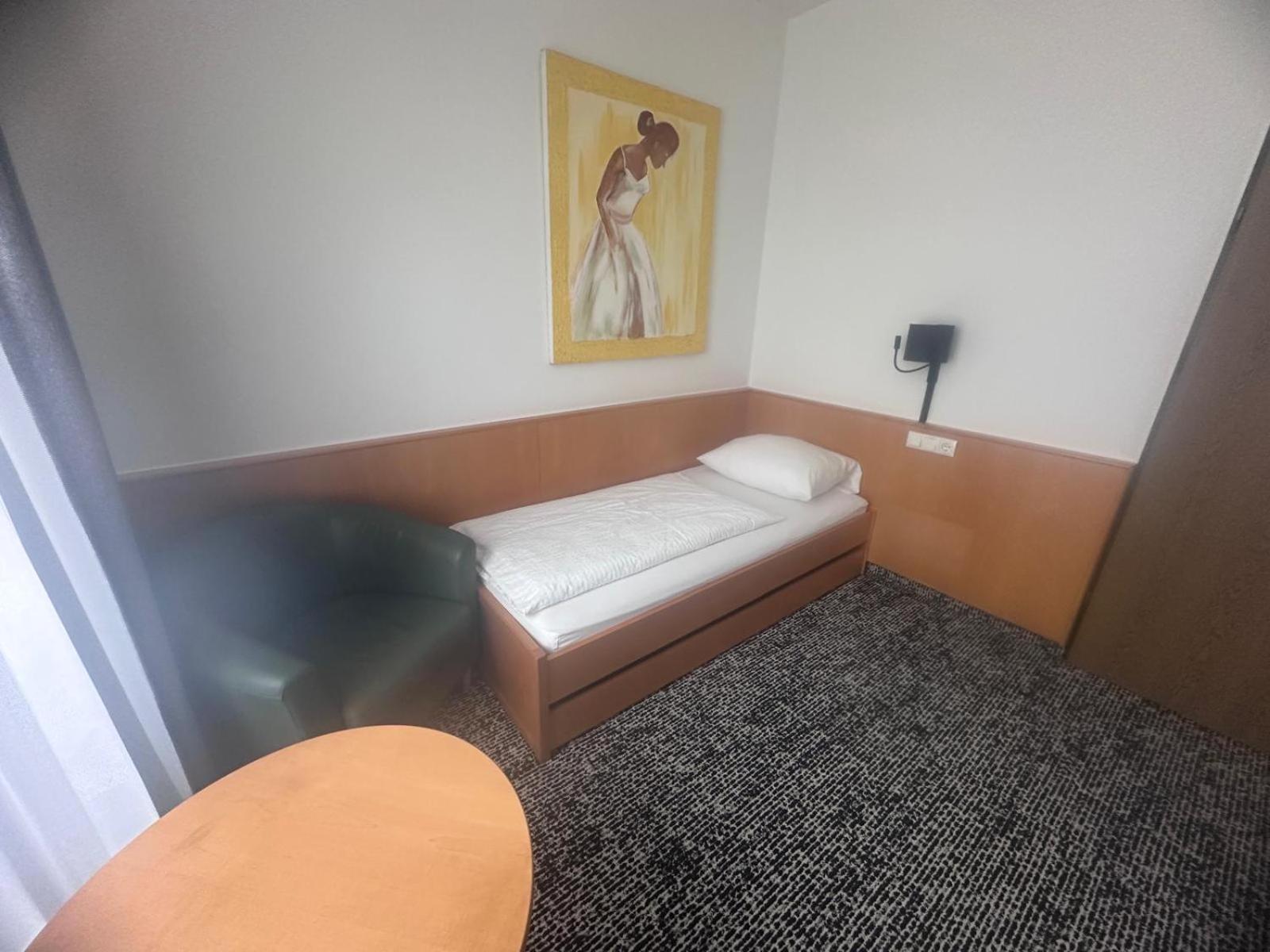 Panorama Hotel Rheinkrone Andernach Esterno foto