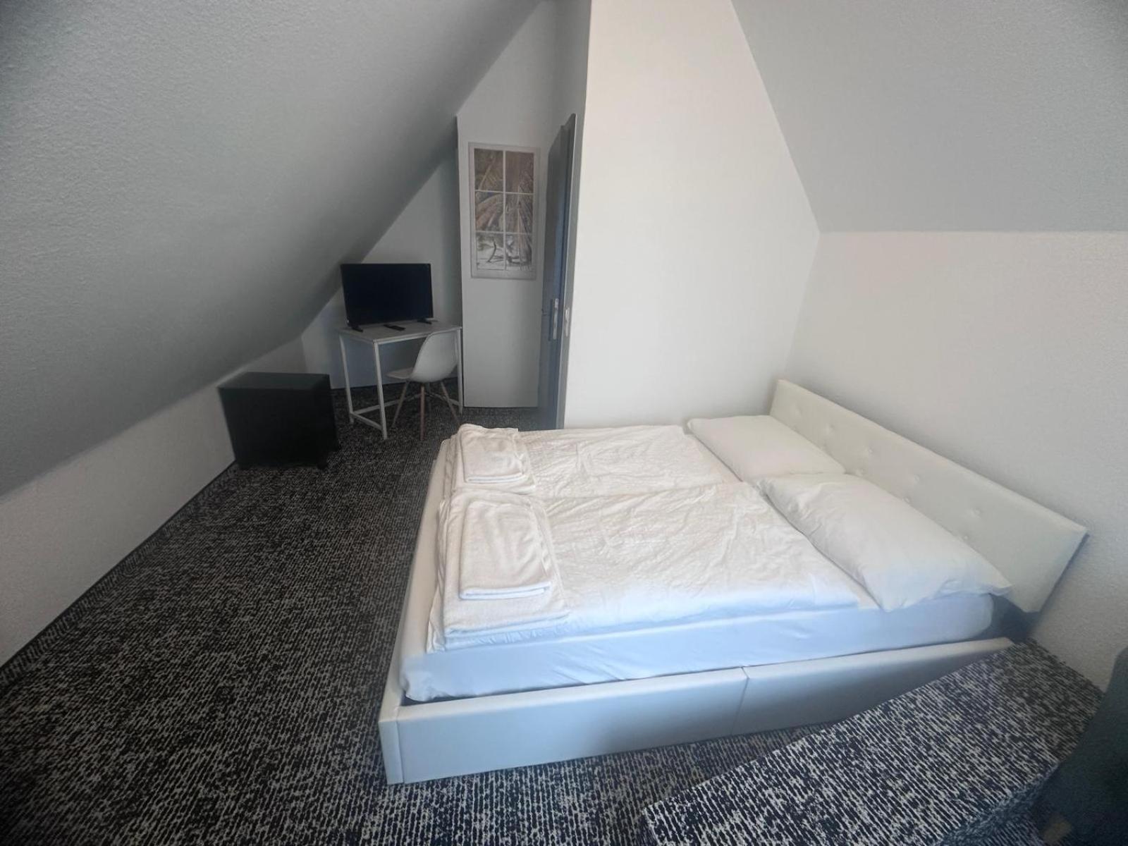 Panorama Hotel Rheinkrone Andernach Esterno foto