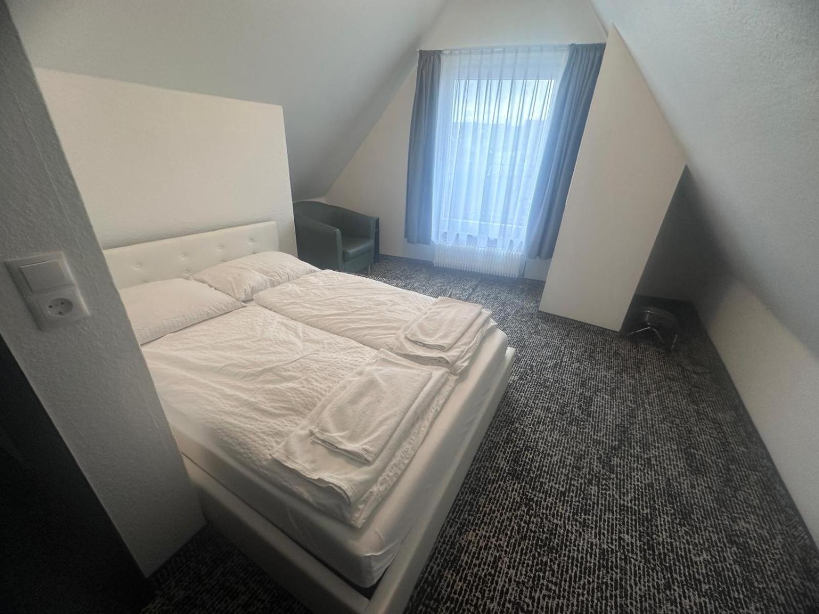 Panorama Hotel Rheinkrone Andernach Esterno foto